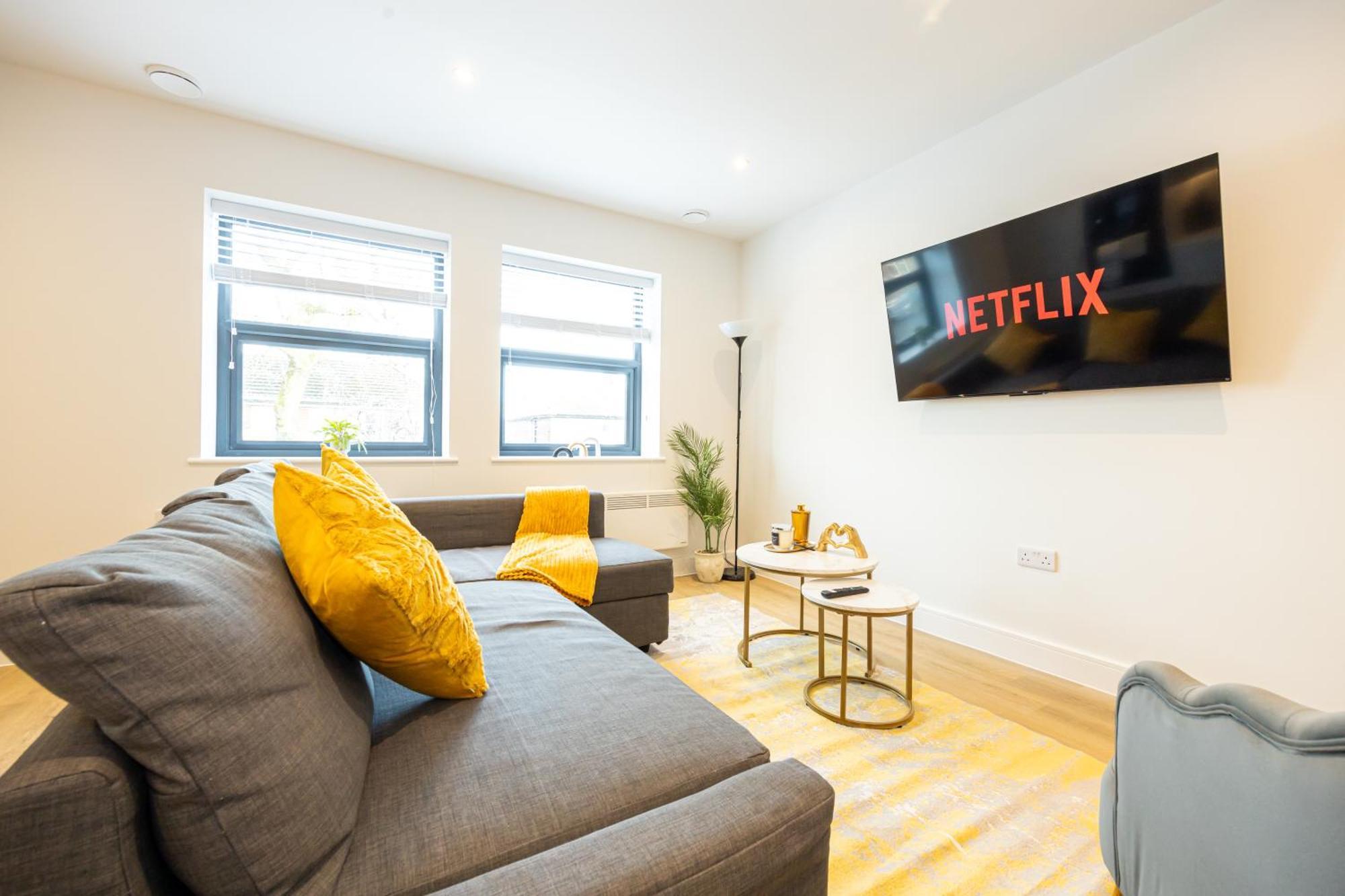 Modern 2 Bed Near Wythenshawe Hospital And Manchester Airport With Parking Экстерьер фото